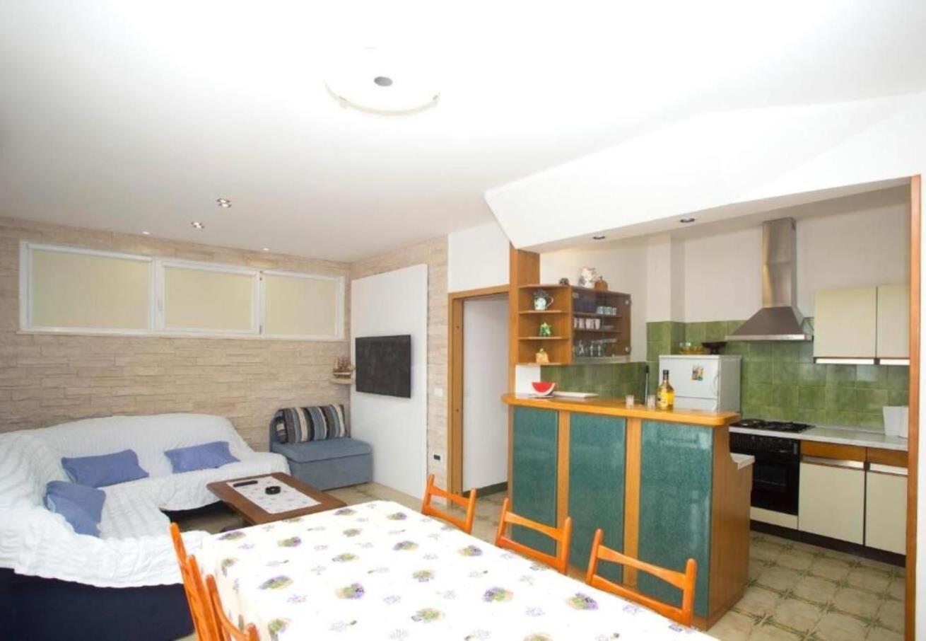 Apartments Damir - 80 M From Beach 波斯蒂勒 外观 照片