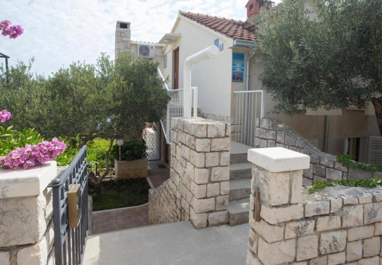 Apartments Damir - 80 M From Beach 波斯蒂勒 外观 照片